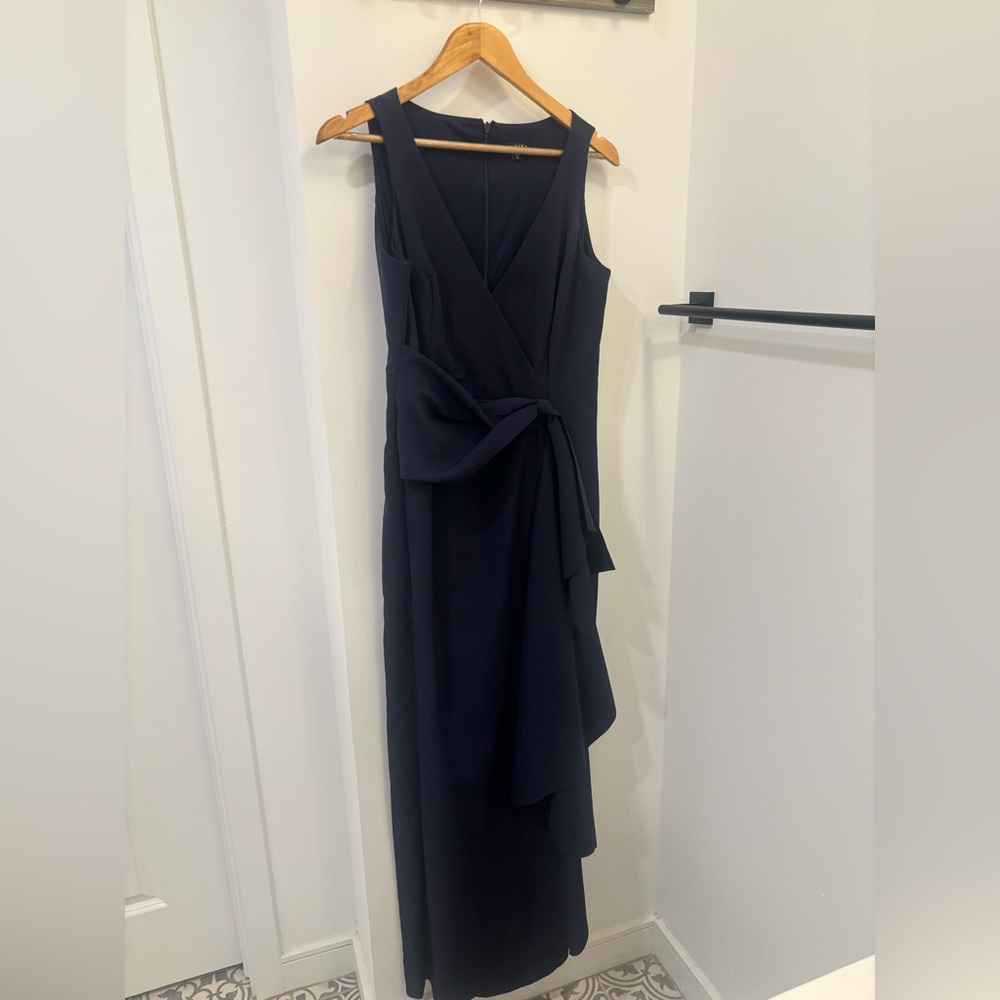 Marina Elegant Navy Blue Sleeveless Dress